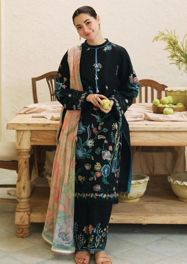 Winter Collection 2025 Brand: Zara Shahjahan Fabric: Linen 3PC Front Full  Sleeves and TROUSER Embroided  Digital Printed Dupata